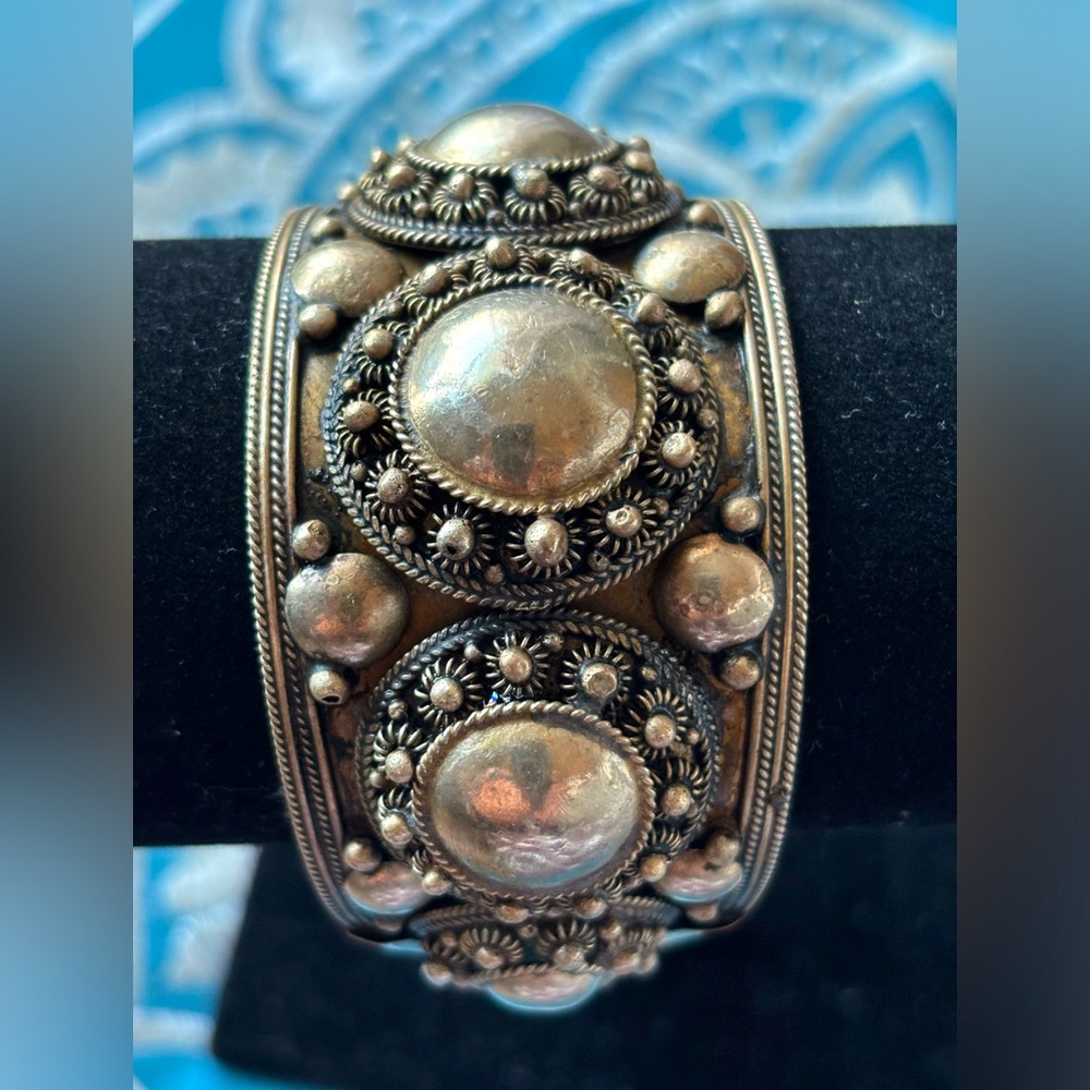 Vintage Siam Sterling Silver 925. Wide Cuff Bracelet Intricate design.